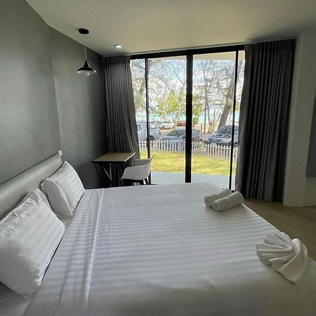 Phuket Muay Thai Hotel Rawai Beach Exterior foto