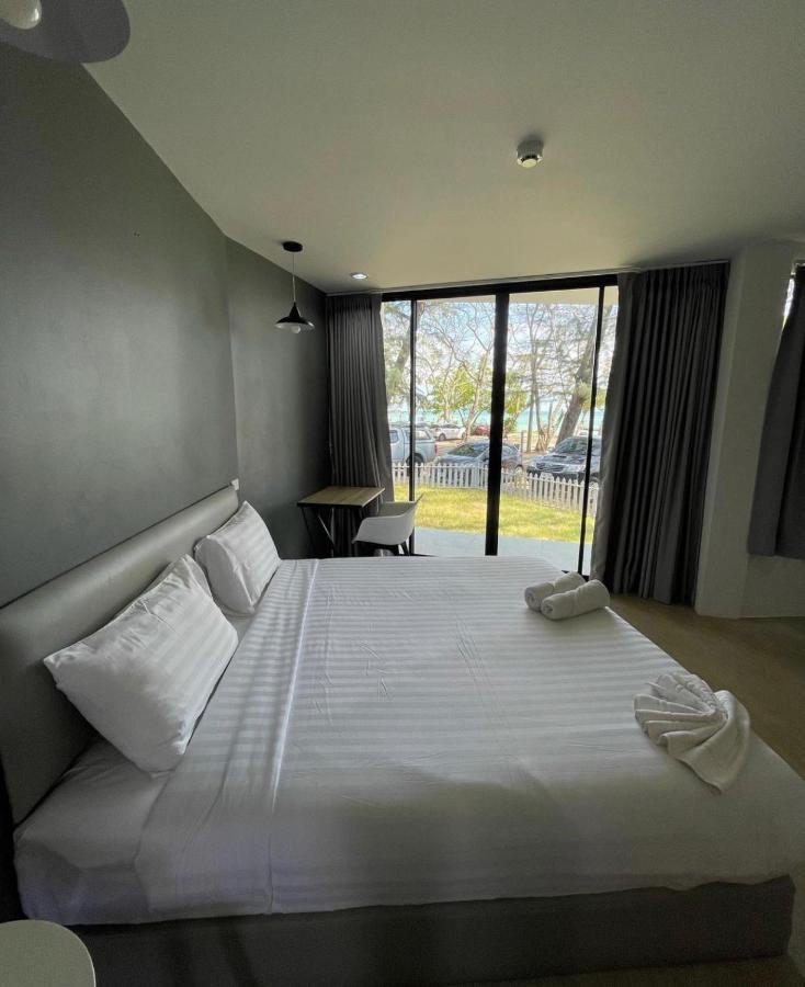 Phuket Muay Thai Hotel Rawai Beach Exterior foto