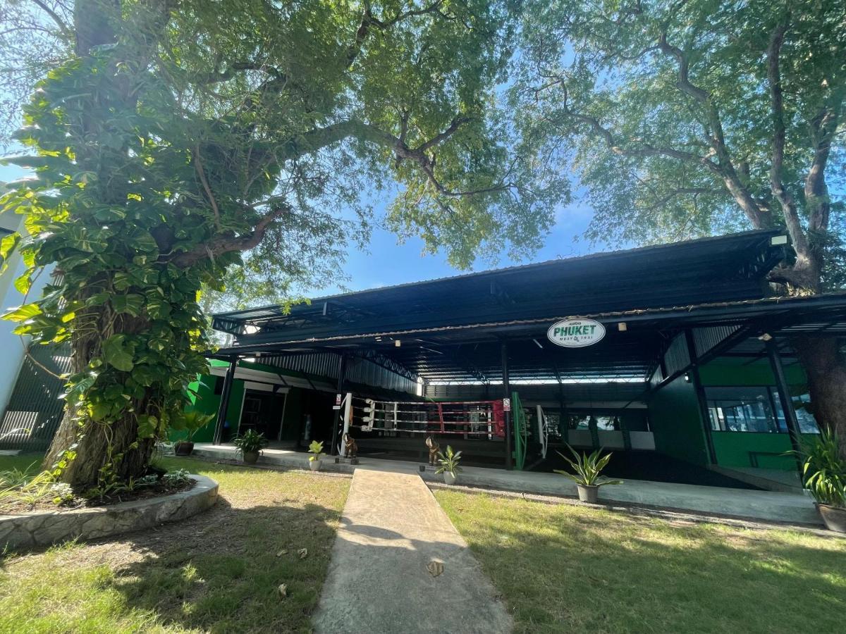 Phuket Muay Thai Hotel Rawai Beach Exterior foto