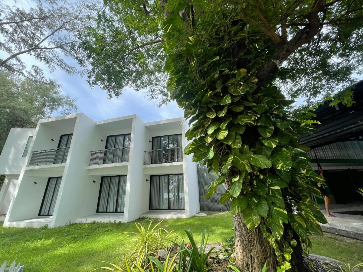 Phuket Muay Thai Hotel Rawai Beach Exterior foto